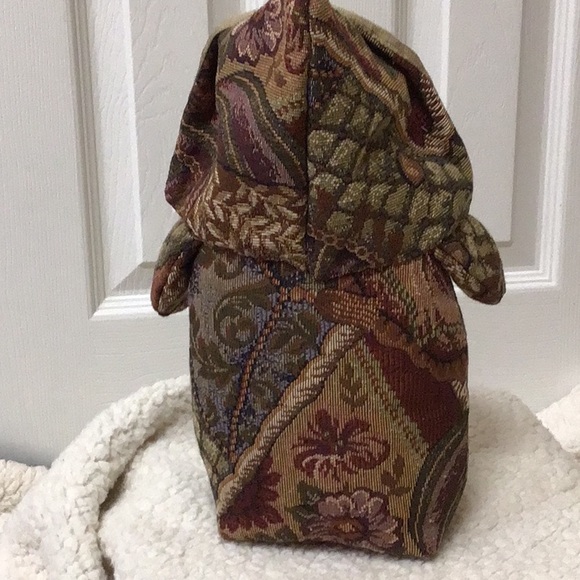 VINTAGE HANDMADE TAPESTRY SANTA 13” - Picture 4 of 6